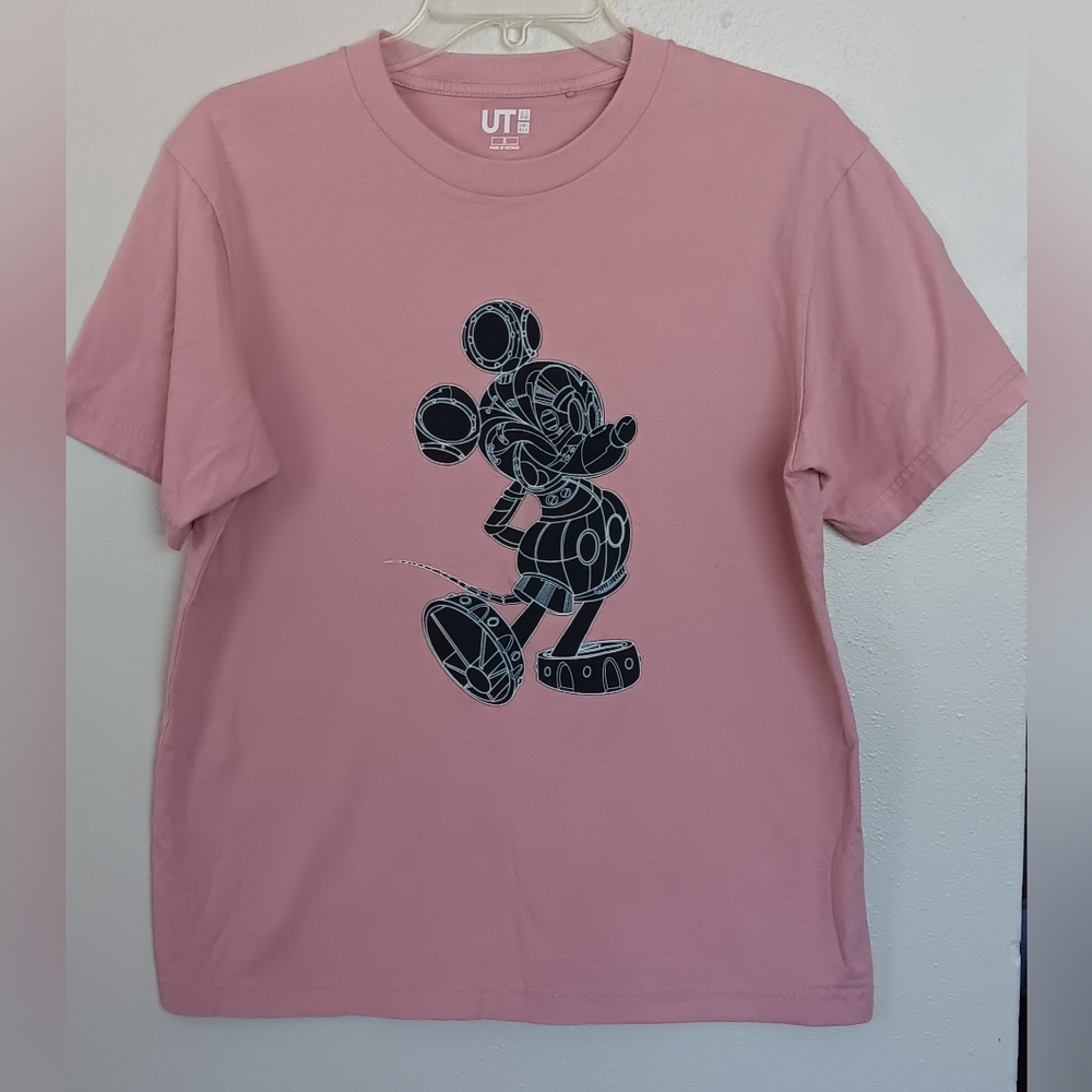 UT Uniqlo Disney Mickey Mouse Tshirt Dusty Rose Color Size Small